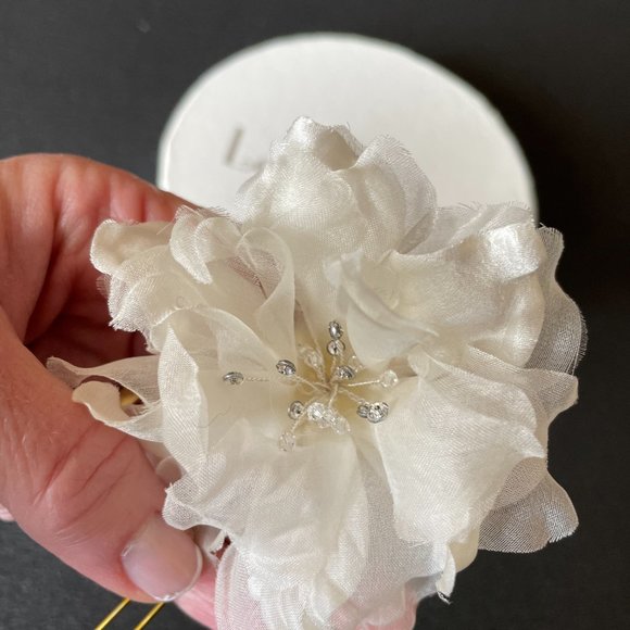 Lori London Floral Bridal Hair Piece Custom Box - Hawaiian Plumeria - NWT main image 4